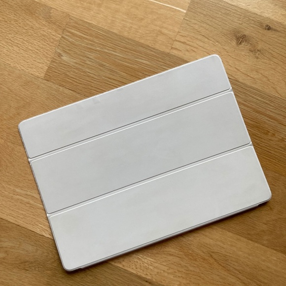 iPad Pro Vegan Suede Smart Folio Cover by Apple White EUC - Picture 1 of 11